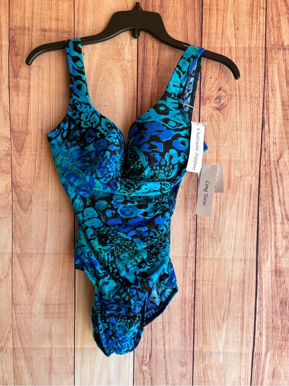 NWT Miraclesuit Boa Blues It's A Wrap One Piece Swimsuit Long Torso Size 10L